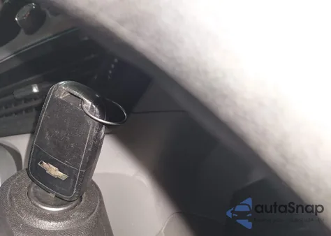 2010 Chevrolet Equinox Ls z USA, uszkodzony, nr VIN 2CNFLCEW0A6230187